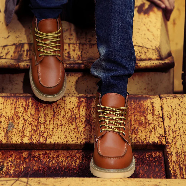 NOEL | Retro-Inspired Leather Boots