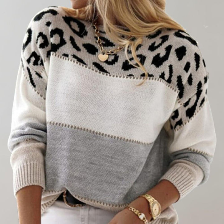 Laura | Casual Sweater with Leopard Design